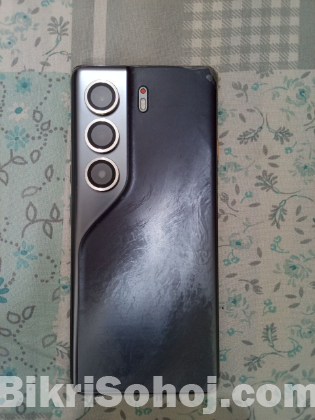 Tecno camon 40 pro